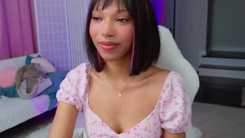 evie online show from 03/12/25, 12:53