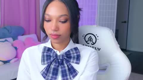 evie online show from 02/21/26, 02:45