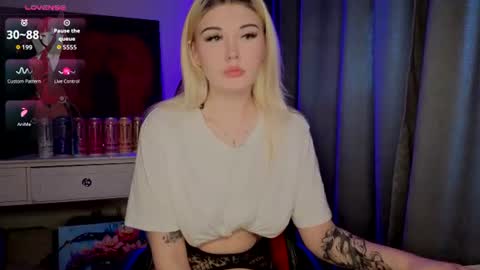 Snapshot of lilhornyprincess chatting on 07/01/26, 09:33 Nika and Lori online show from 07/01/26, 09:33