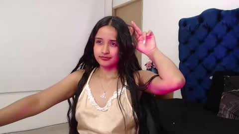 Lili online show from 10/17/25, 03:20