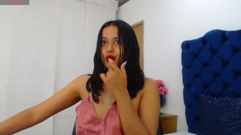 Snapshot of lili666_ chatting on 05/14/26, 04:08 Lili online show from 05/14/26, 04:08
