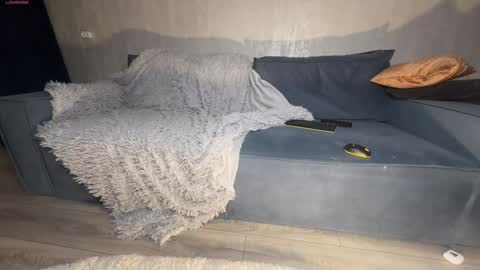 Lili online show from 03/25/26, 05:41