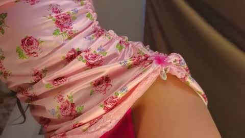 lili__roze_ online show from 02/14/26, 05:26
