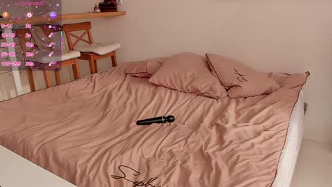 Lilith Nickol online show from 11/27/25, 07:43