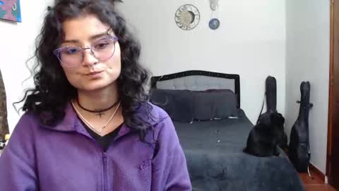 Snapshot of lili_clan chatting on 09/17/25, 02:13 lili_clan online show from 09/17/25, 02:13