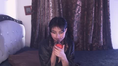 lili_clan11 online show from 01/09/26, 06:10