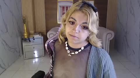 Lili online show from 02/18/25, 09:21