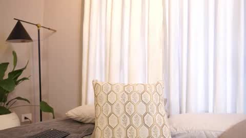 Snapshot of lili_cox chatting on 03/02/26, 12:34 Lili online show from 03/02/26, 12:34