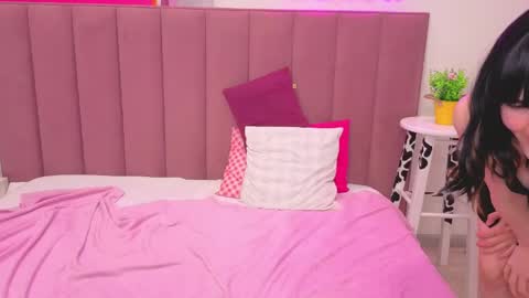 Lilli  follow me kiss online show from 06/03/26, 09:56