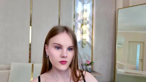 lili_lohan online show from 05/25/26, 05:02