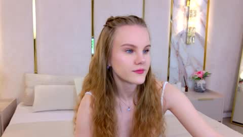 lili_lohan online show from 06/05/26, 05:36
