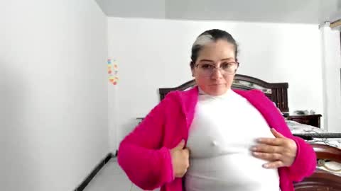 Snapshot of lilia344965 chatting on 12/04/24, 03:48 liliamilf online show from 12/04/24, 03:48