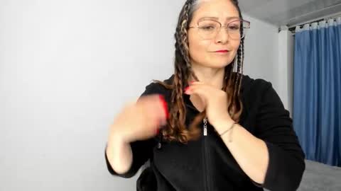 Snapshot of lilia344965 chatting on 10/11/25, 01:05 liliamilf online show from 10/11/25, 01:05