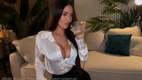 Lili  Nude ONLY Ticket or Fansly  online show from 06/08/26, 11:16