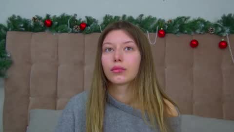 Mia online show from 12/22/25, 06:21