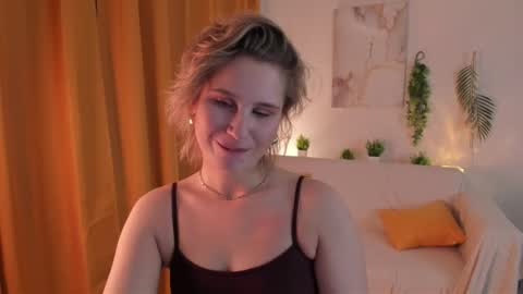 Lilian online show from 11/24/25, 12:21