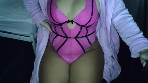 Snapshot of lilianarose_xx chatting on 10/19/25, 10:54 Lilianarose online show from 10/19/25, 10:54