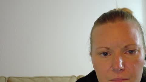 LilianaX online show from 04/27/26, 04:10