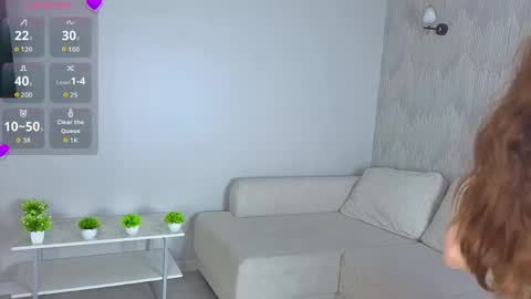 Snapshot of lilianbickford chatting on 04/21/26, 03:07 Hi I am Luna online show from 04/21/26, 03:07