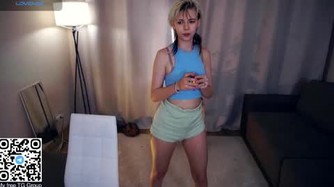 Lilian online show from 09/26/25, 06:39