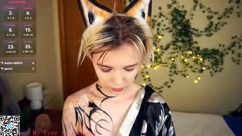 Lilian online show from 11/19/25, 07:30