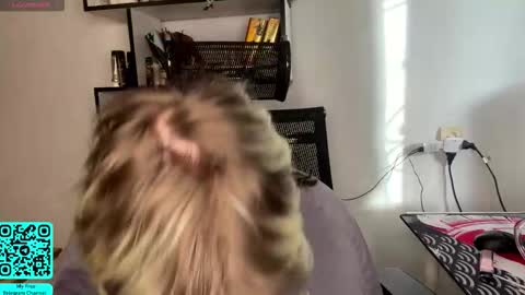 Lilian online show from 02/18/26, 07:04