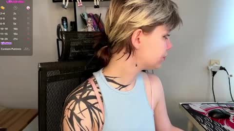 Lilian online show from 03/31/26, 07:09