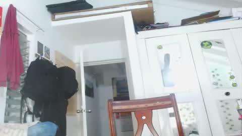 yesica online show from 03/04/25, 12:07