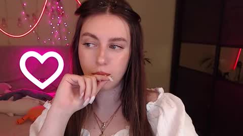 Lilu online show from 11/29/25, 02:36