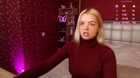 Snapshot of lilieanori chatting on 02/06/25, 08:13 Lilie online show from 02/06/25, 08:13