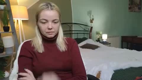 Snapshot of lilieanori chatting on 02/15/25, 11:06 Lilie online show from 02/15/25, 11:06