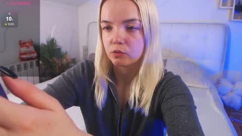 Snapshot of lilieanori chatting on 02/25/25, 03:49 Lilie online show from 02/25/25, 03:49