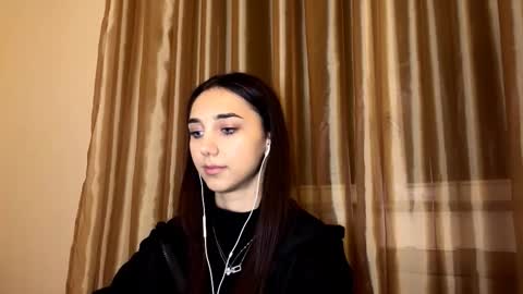 Lina online show from 11/07/25, 10:10