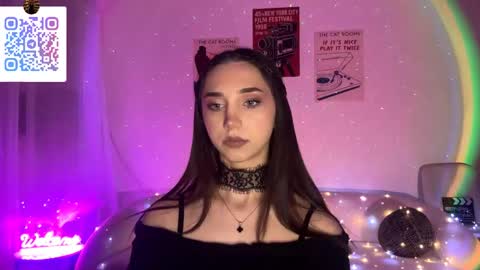 Lina online show from 04/14/26, 10:49