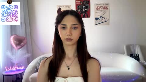 Lina online show from 05/18/26, 04:07