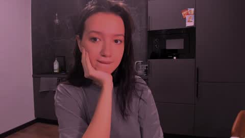 Snapshot of lililaluna chatting on 12/14/24, 03:04             ...  online show from 12/14/24, 03:04