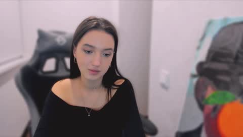 Snapshot of lililaluna chatting on 01/14/25, 06:38             ...  online show from 01/14/25, 06:38