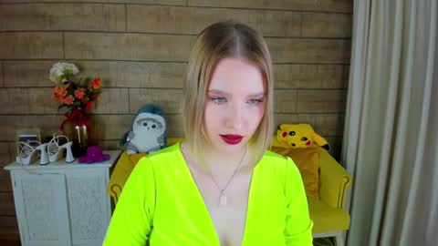 LiliLinn online show from 02/26/25, 11:20