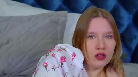 LiliLinn online show from 02/10/26, 05:00