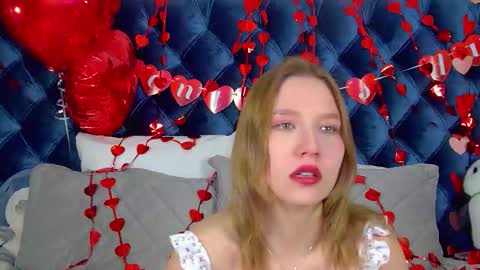 LiliLinn online show from 02/16/26, 04:52