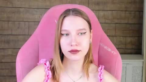 LiliLinn online show from 06/29/26, 10:15