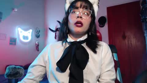 Snapshot of lililiu chatting on 01/21/25, 01:50 Molly online show from 01/21/25, 01:50