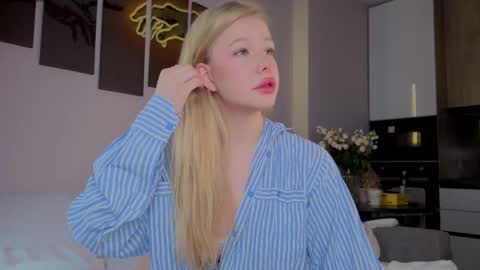 lililok101 online show from 02/18/26, 03:46