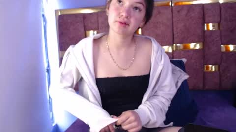 lilimini online show from 03/18/26, 07:06