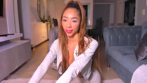 Lili  online show from 12/17/25, 02:17