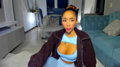 Lili  online show from 01/09/26, 03:20