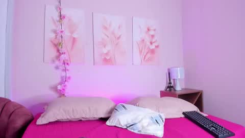 Snapshot of lilirousee chatting on 03/01/26, 02:02 lilirousee online show from 03/01/26, 02:02