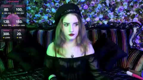 lilit_el_ online show from 11/29/25, 07:33