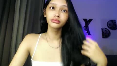 Snapshot of lilit_sensual chatting on 05/22/26, 09:04 Chloe online show from 05/22/26, 09:04