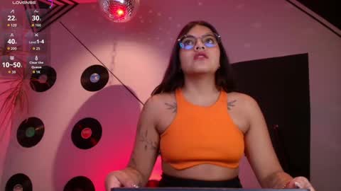 Lilith and Khloe  online show from 09/20/25, 11:33